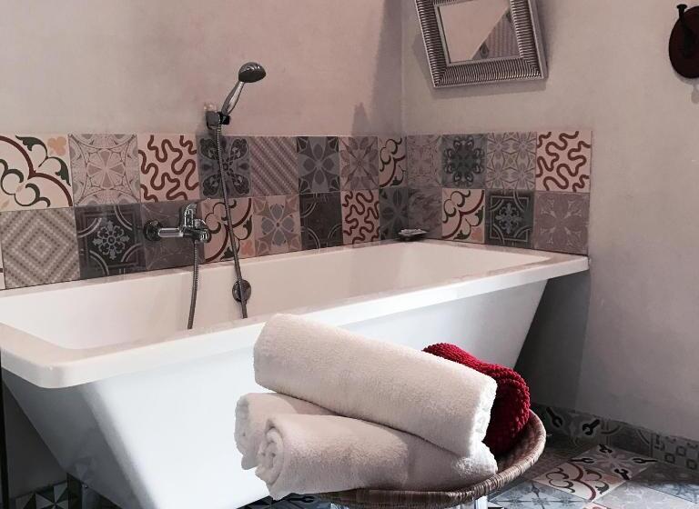Семейный Номер, Hostal Sant Roc