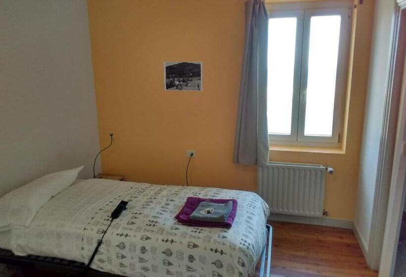 חדר סטנדרט יחיד מותאם לאדם עם מוגבלויות, Arrigorri Ostatu Jatetxea