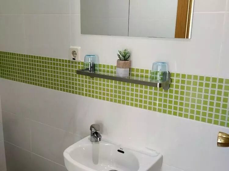 اتاق استاندارد یک نفره, Hostal Abitum Madrid