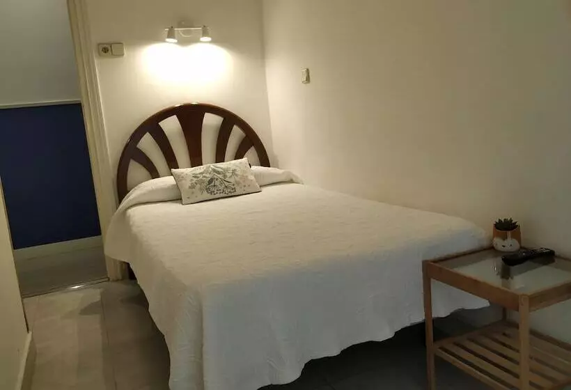 اتاق استاندارد یک نفره, Hostal Abitum Madrid