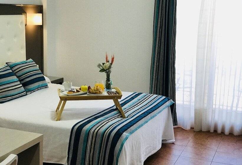 חדר דלוקס עם מרפסת, El Jardin De Las Eras