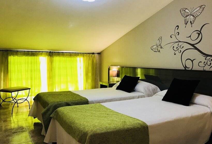 סוויטה משפחתית, El Jardin De Las Eras