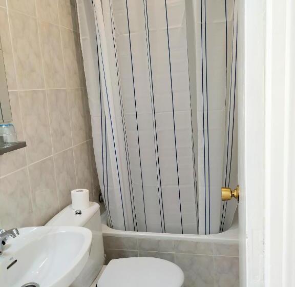 اتاق استاندارد, Hostal Abitum Madrid