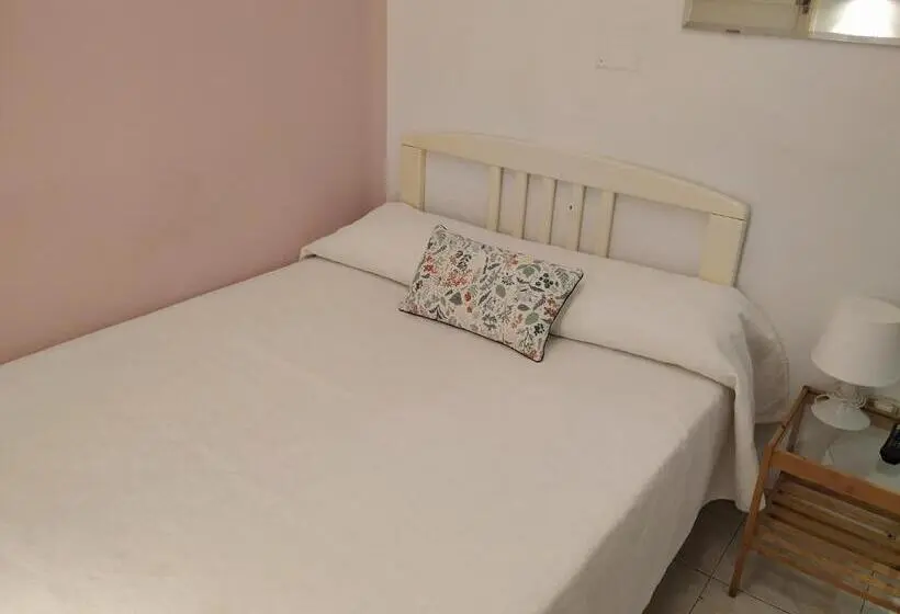 اتاق استاندارد یک نفره, Hostal Abitum Madrid