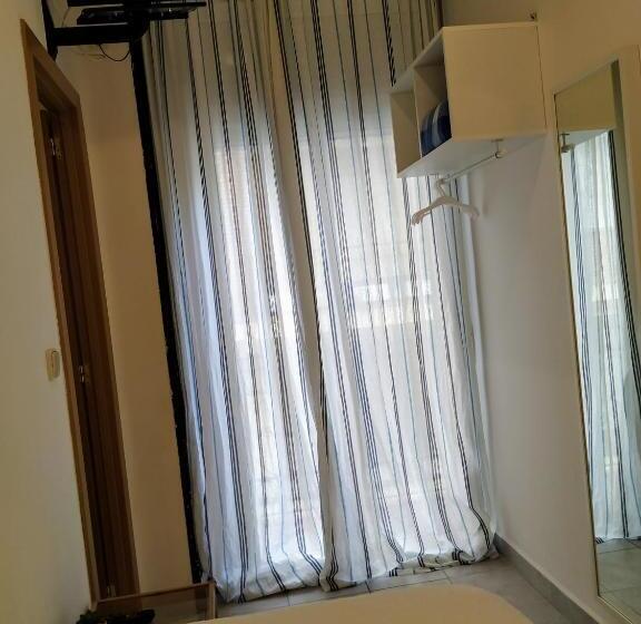 اتاق استاندارد یک نفره, Hostal Abitum Madrid
