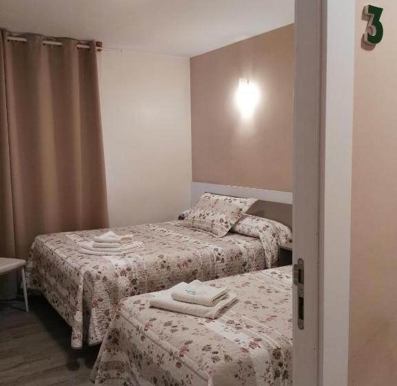 חדר סטנדרט לשלושה, Pension Principado
