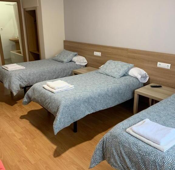 غرفة قياسية ثلاثية, Pension Valcarce