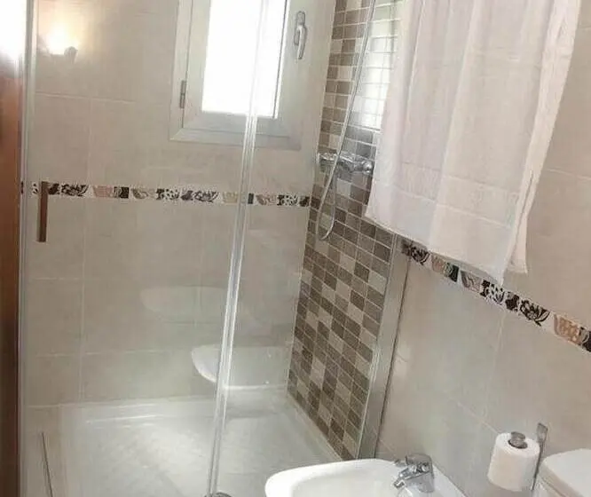 اتاق لوکس, Hostal Doña Manuela