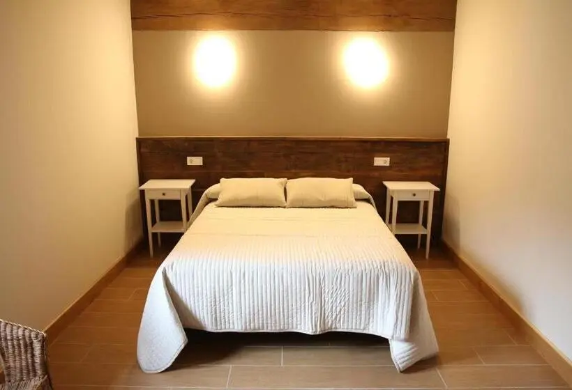 Huoneisto 2 Makuuhuonetta, Hostal Cicloturismo Lopenea
