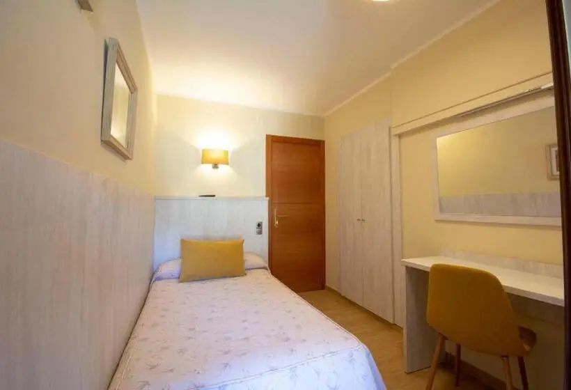 リバービューのスタンダードシングルルーム, Hostal Noguera