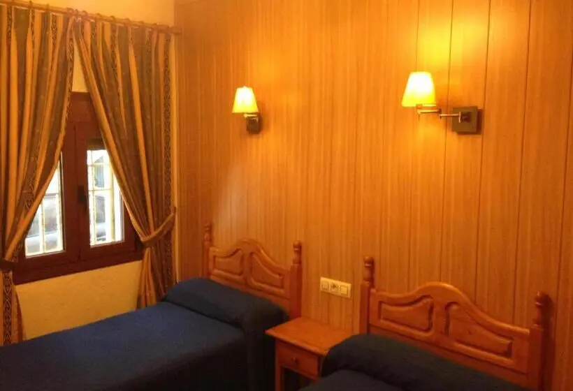 اتاق استاندارد با چشم‌انداز دریا, Hostal Delfin Verde