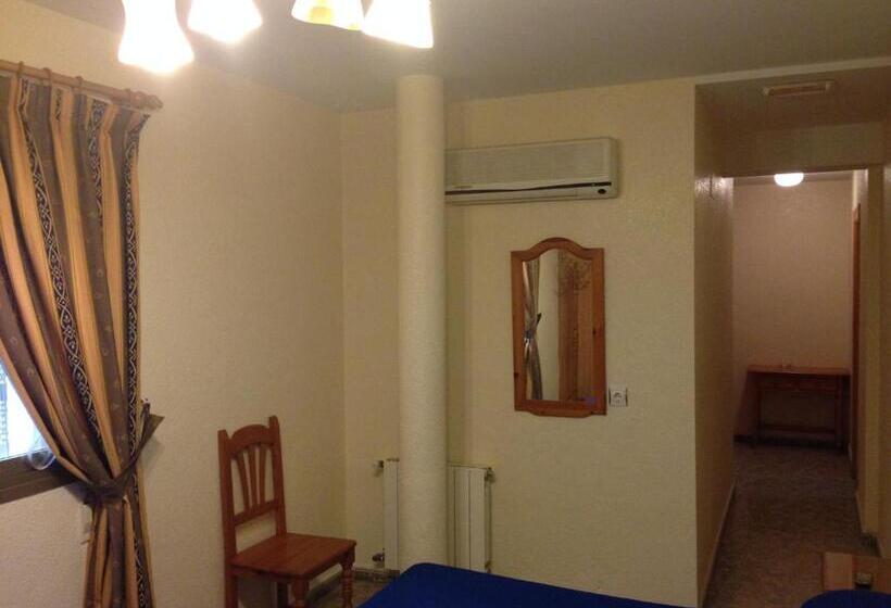 غرفة قياسية فردية مطلة علي البحر, Hostal Delfin Verde