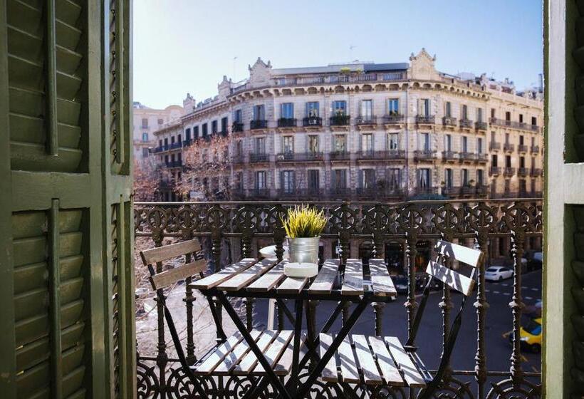 اتاق استاندارد با بالکن, Hostal Eixample
