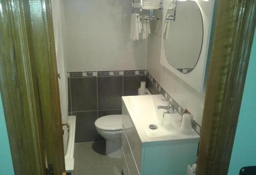 スタンダードルーム, Hostal Les Bedules