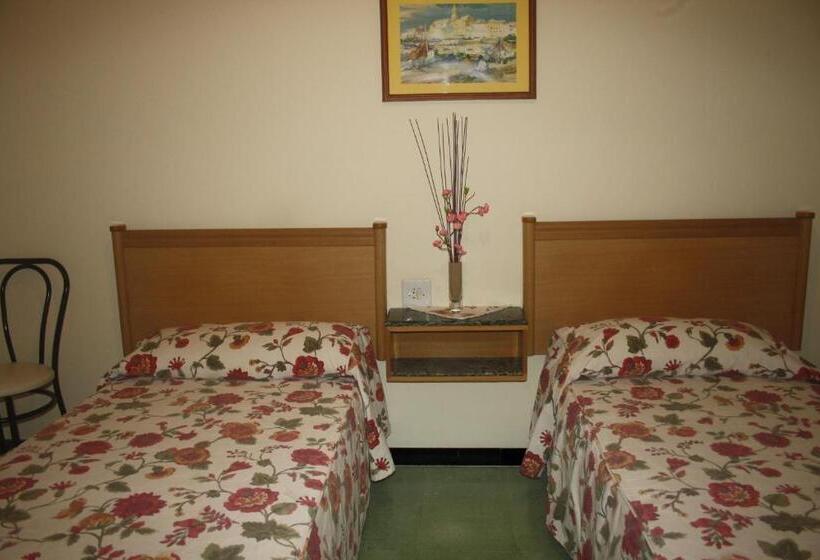 Номер Стандарт Совместная Ванная, Hostal Torre Mar