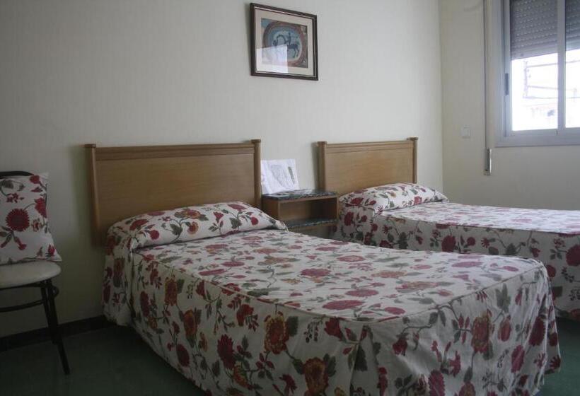 バス共有のスタンダードルーム, Hostal Torre Mar