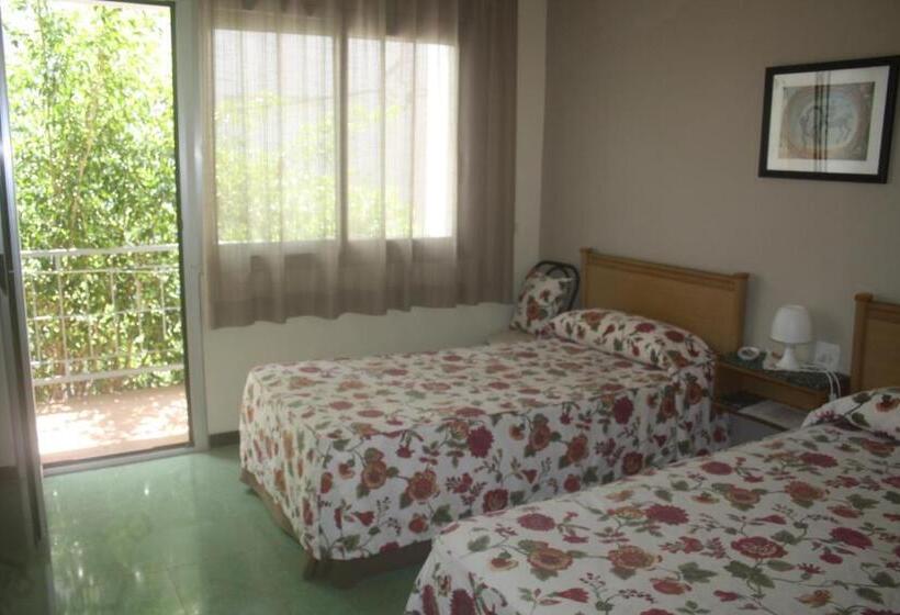 Номер Стандарт Совместная Ванная, Hostal Torre Mar