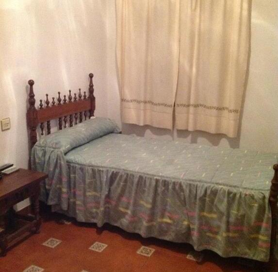 חדר סטנדרט יחיד, Mesón De Lagartera