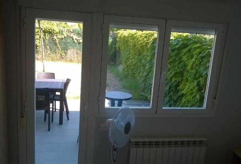 Номер Стандарт Вид на Сад, Borja