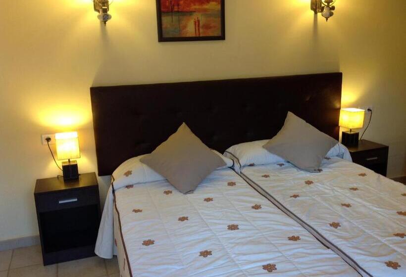 스탠다드 룸, Hostal Cerezo 2