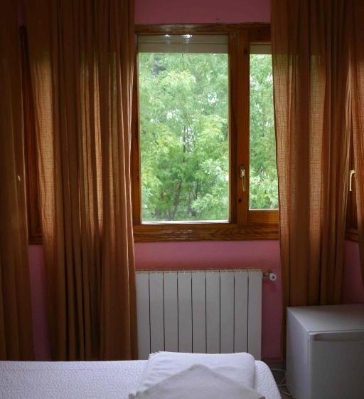 اتاق استاندارد با سرویس بهداشتی مشترک, Hostal El Alba