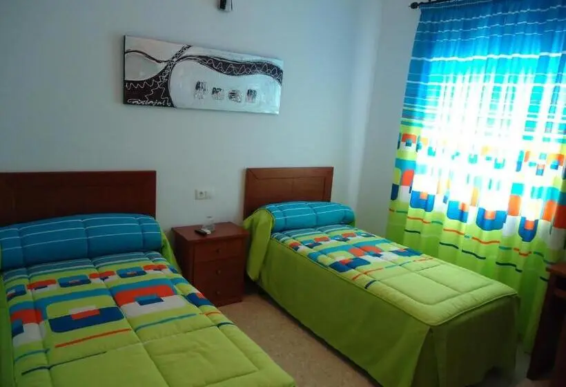 スタンダードルーム, Hostal Los Claveles