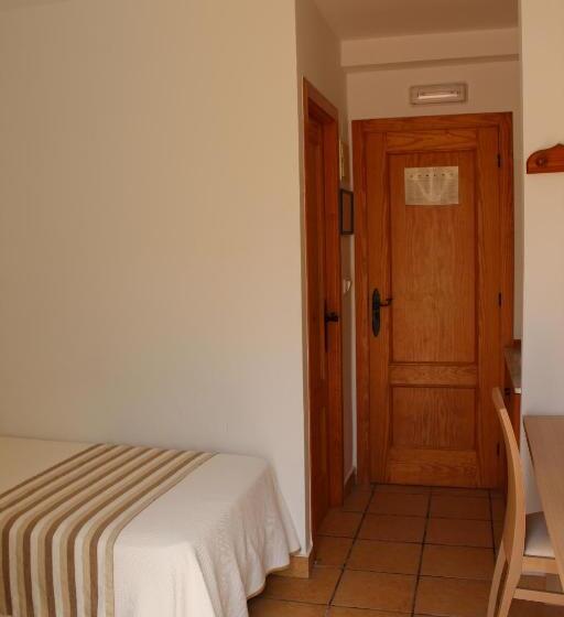 غرفة إقتصادية, Hostal Masin