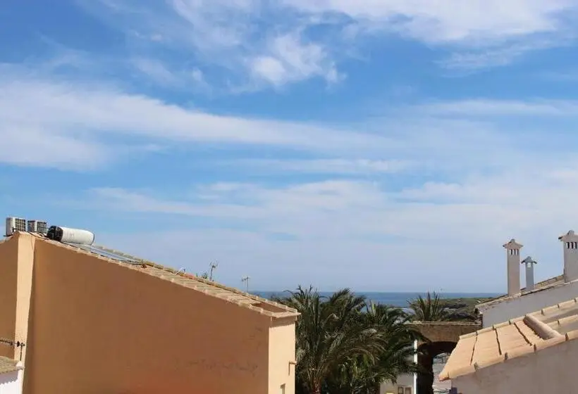 اتاق استاندارد چهار تخته, Hostal Masin
