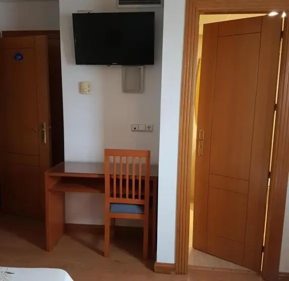 اتاق استاندارد, Hostal Mediterraneo