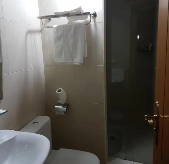 اتاق استاندارد یک نفره, Hostal Mediterraneo