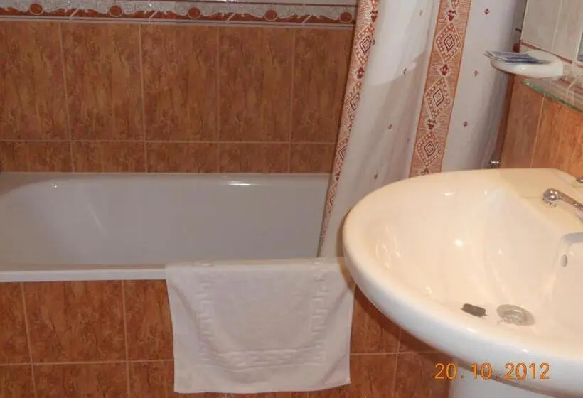 スタンダードルーム, Hostal Restaurante Hermanos Zamora