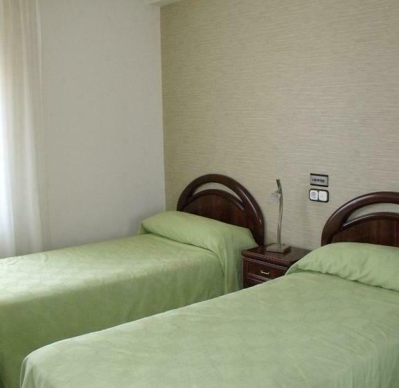 Номер Стандарт, Hostal Salones Victoria
