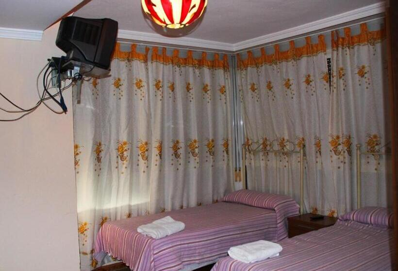 标准三人间, Hostal San Miguel By Croma