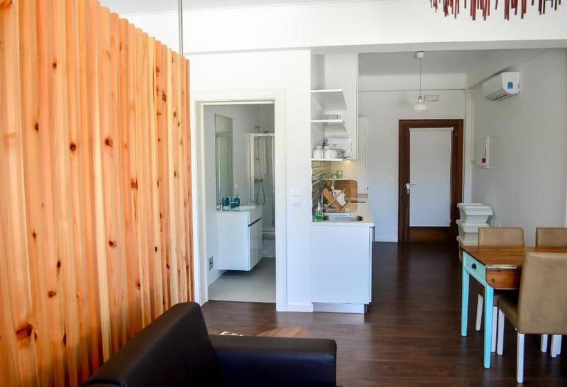 スタンダードスタジオ, A Casa Del Rei