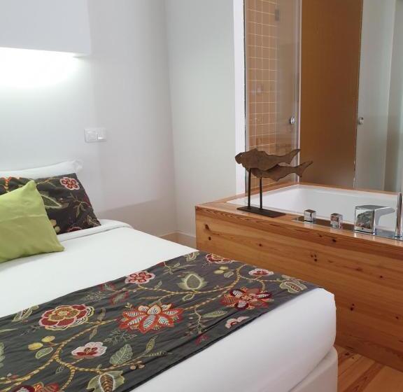 جناح مزود بجاكوزى, Casa De São Bento St Benedict House