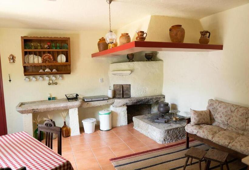 סטודיו משפחתי, Casa Mindela Farmhouse