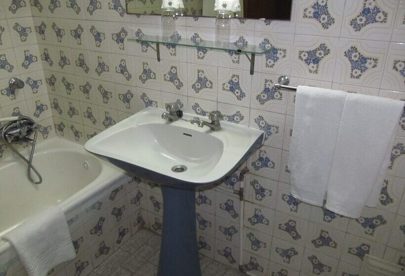 Quarto Triplo Standart, Residencial Sol