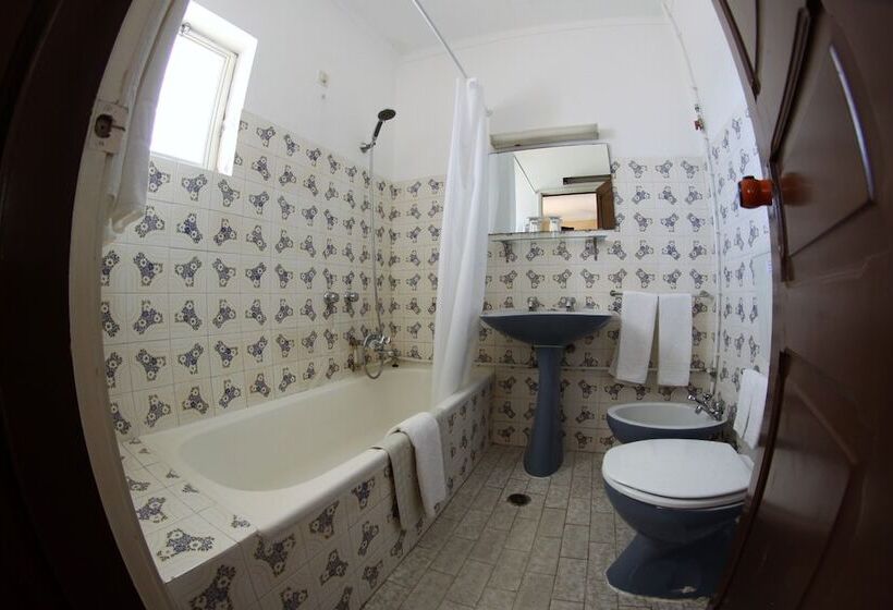 Quarto Triplo Standart, Residencial Sol
