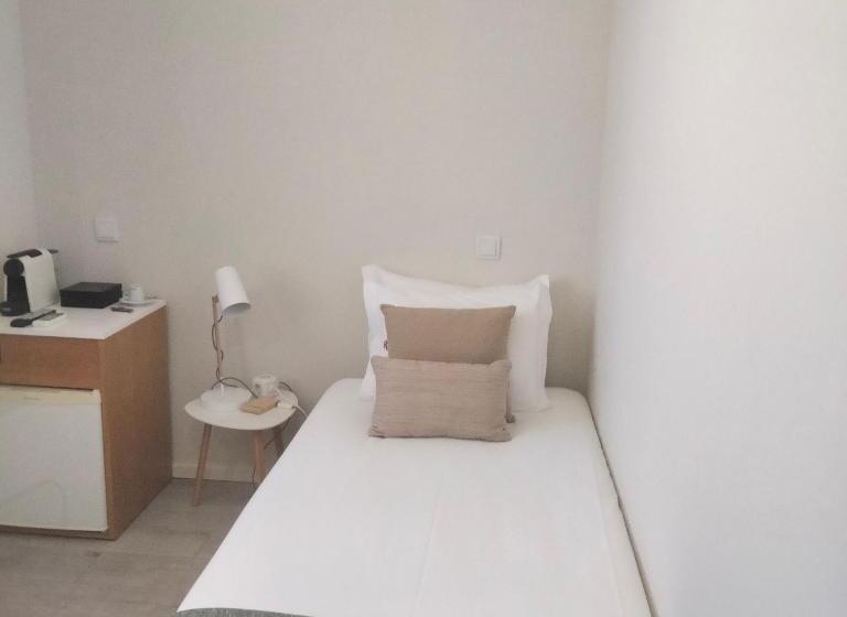 اتاق استاندارد یک نفره, Souto Guest House
