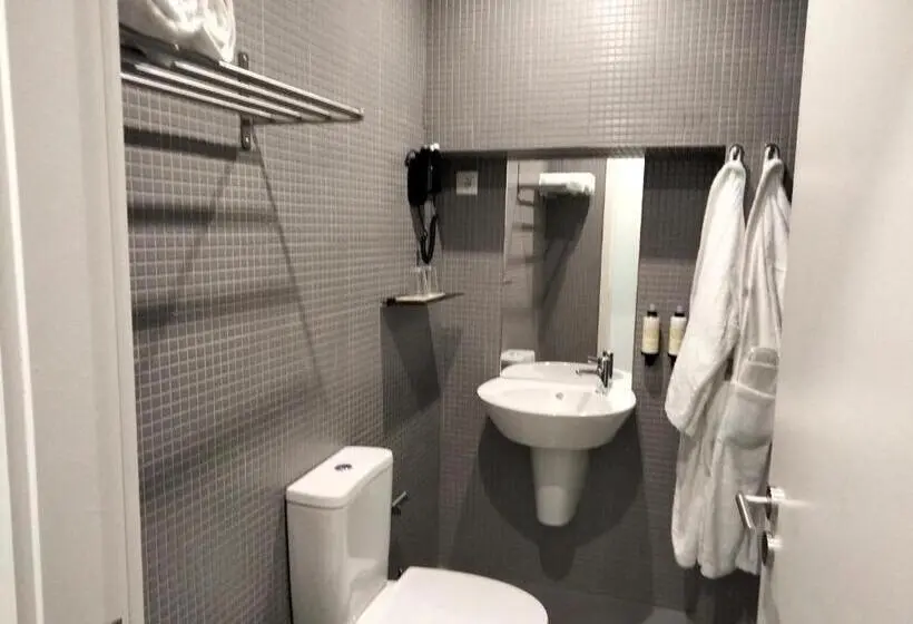 سوییت جونیور, Souto Guest House