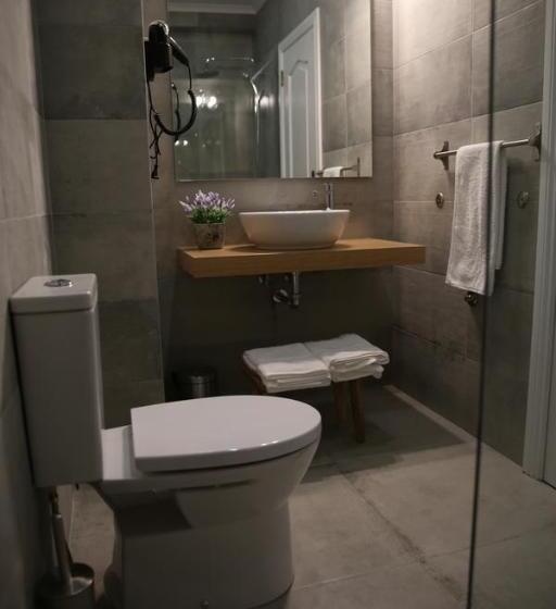 غرفة إقتصادية, Vila Louro