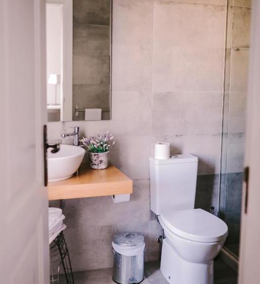Номер Economy, Vila Louro