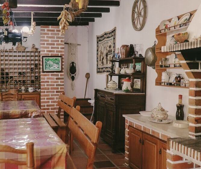 Семейный Номер, Vila Louro