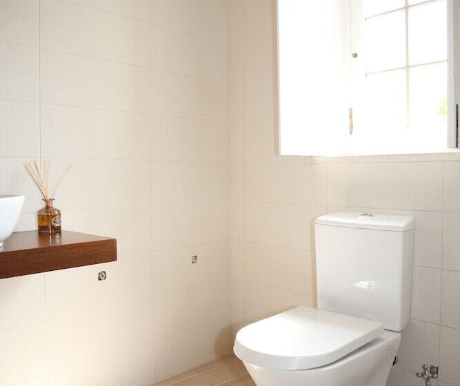 غرفة عائلية, Vila Louro