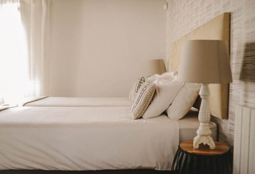 غرفة عائلية, Vila Louro