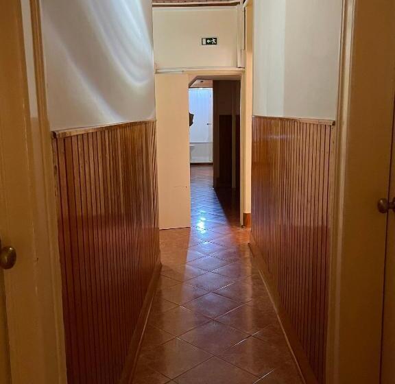 اتاق استاندارد با سرویس بهداشتی مشترک, Bons Dias