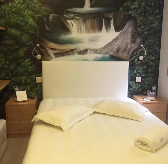 سوییت جونیور, Guest House A&z
