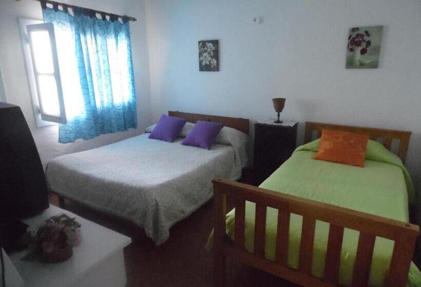 家庭间, Hospedagem Chave D Ouro