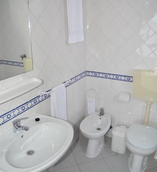 اتاق استاندارد سه نفره, Residencial A Doca