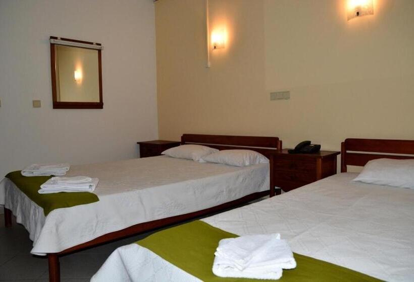 اتاق استاندارد سه نفره, Residencial A Doca